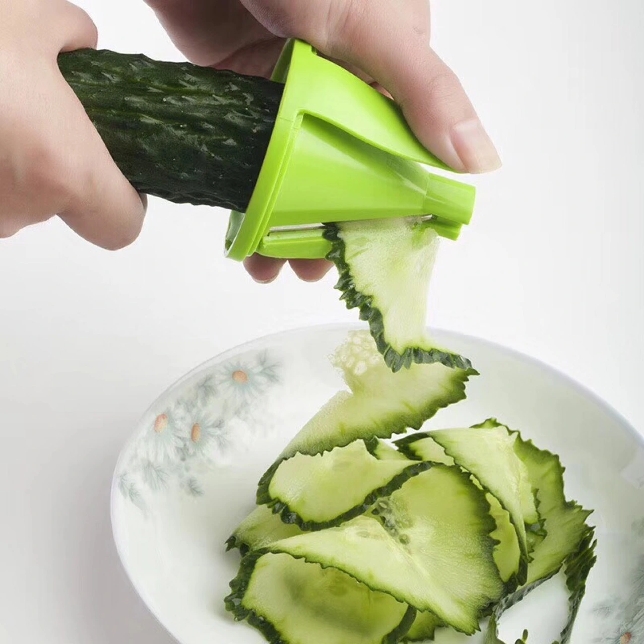 3 in 1 Handheld Spiralizer Vegetable Slicer Hand Spiral Stainless Steel Mandoline Vegetable cutter1 10